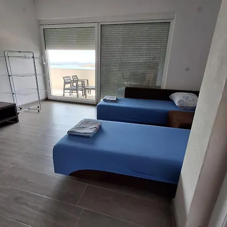 Dj